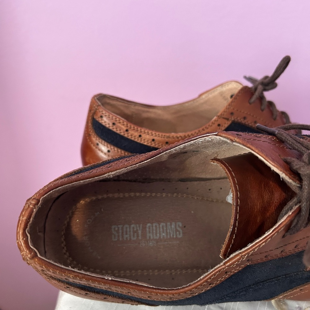 Stacy Adam’s Brown and Navy lace up Men's Oxfords - Picture 4 of 4